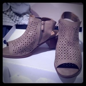 Torrid size 7 taupe block heels